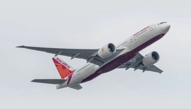 https://salarnews.in/public/uploads/images/newsimages/maannewsimage22122025_153448_Mumbai-bound B777.jpg